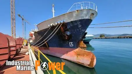 Navio transportador de GNL à venda