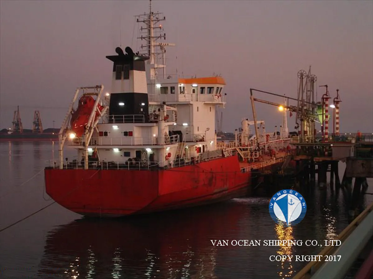 Navio-tanque de óleo/produtos químicos à venda