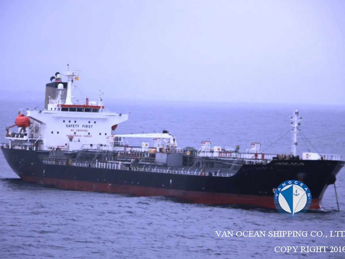Navio-tanque de óleo/produtos químicos à venda