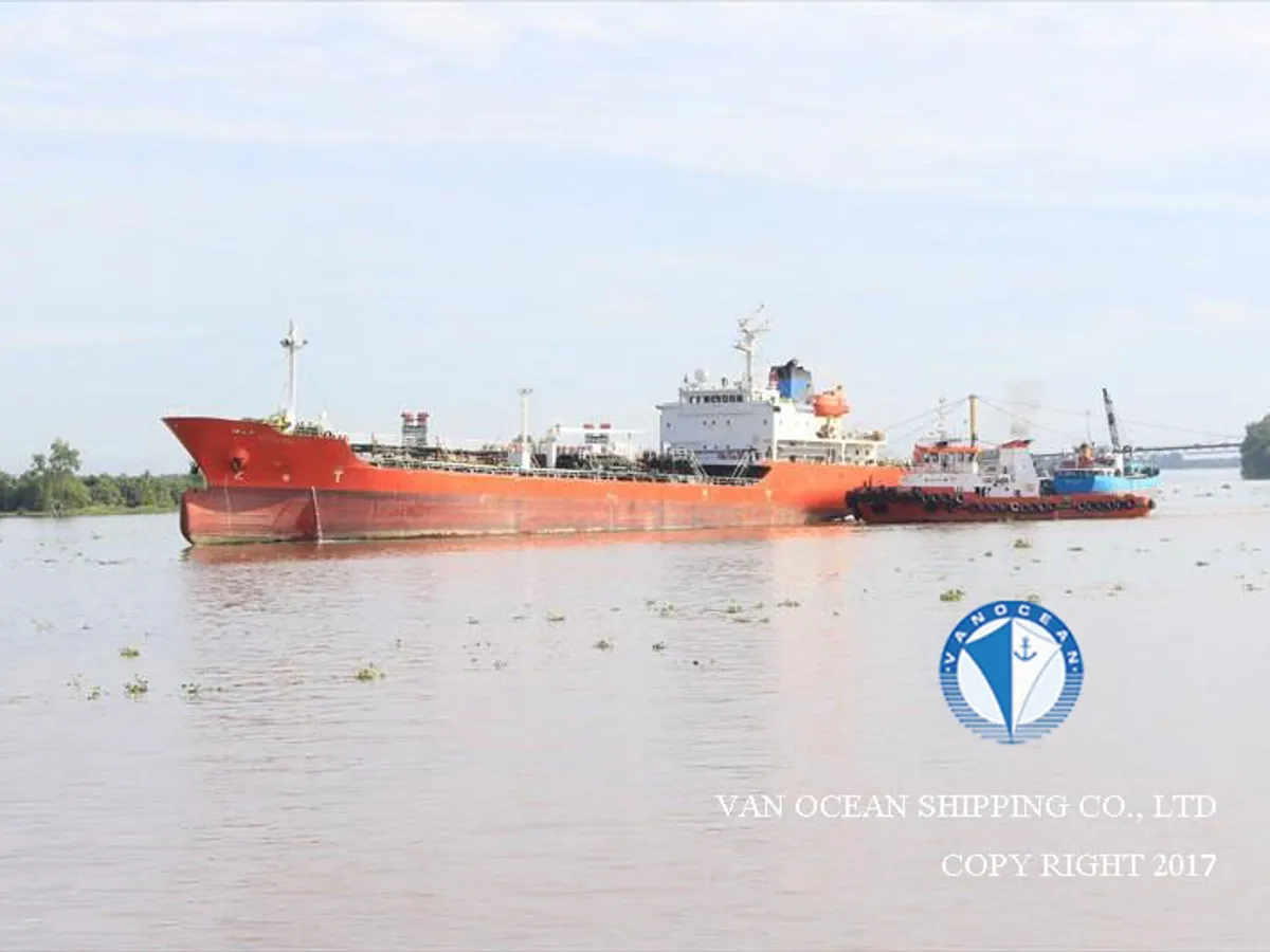 Navio-tanque de óleo/produtos químicos à venda