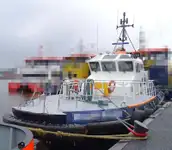 Barco de tripulação à venda