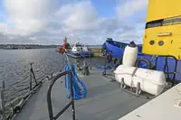 Navio de resgate à venda