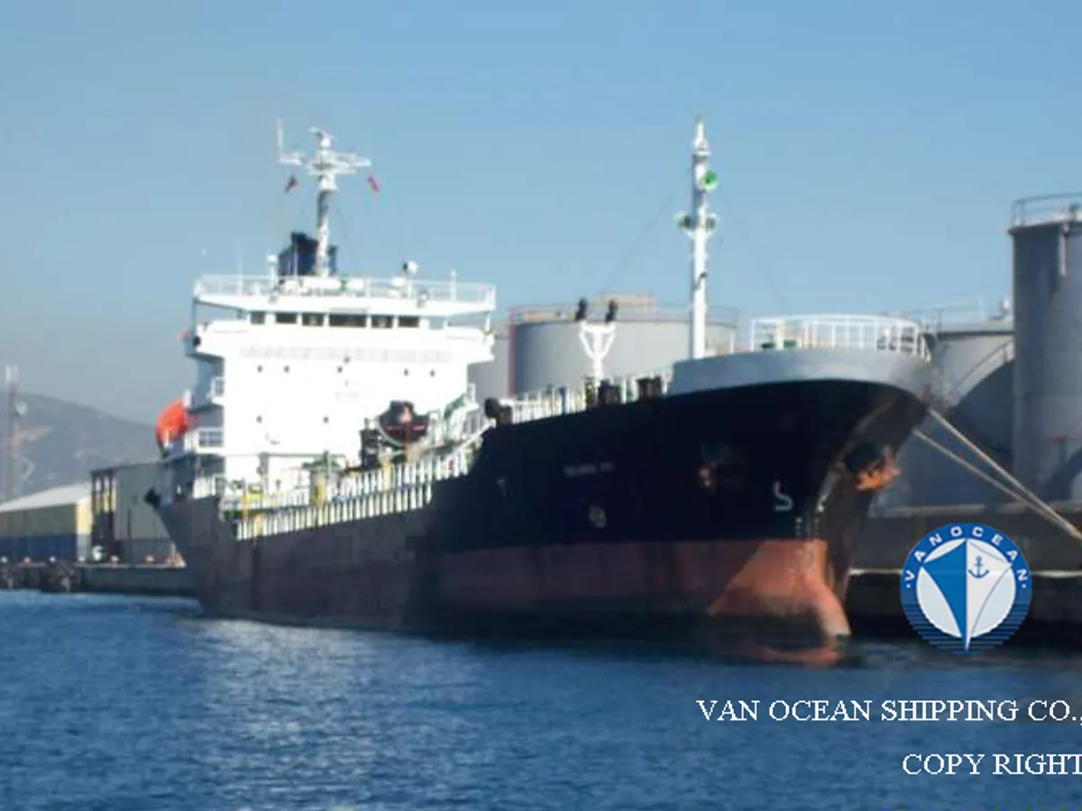 Navio-tanque de óleo/produtos químicos à venda