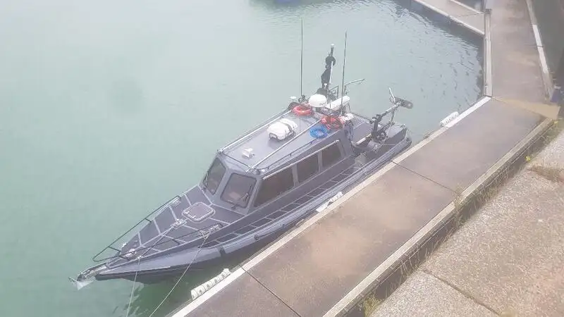 Navio de pesquisa à venda