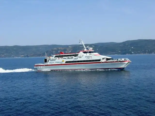 Catamarã à venda