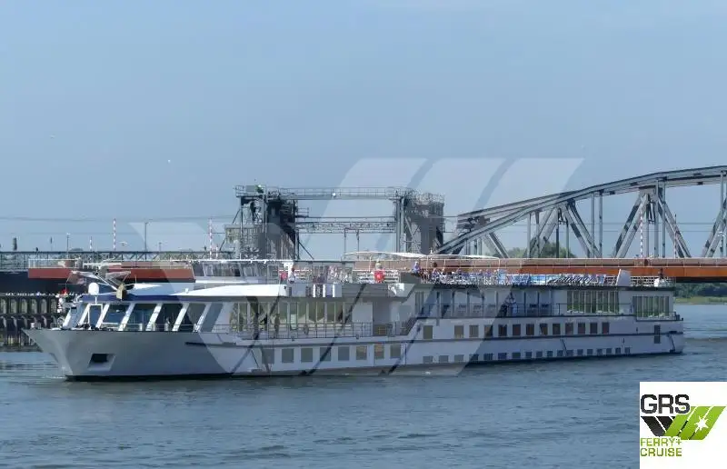 Navio de cruzeiro à venda