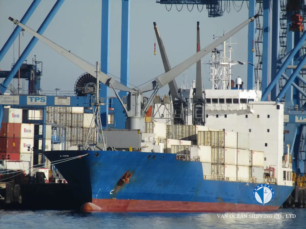 Navio frigorífico à venda