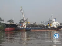 Navio-tanque de óleo/produtos químicos à venda