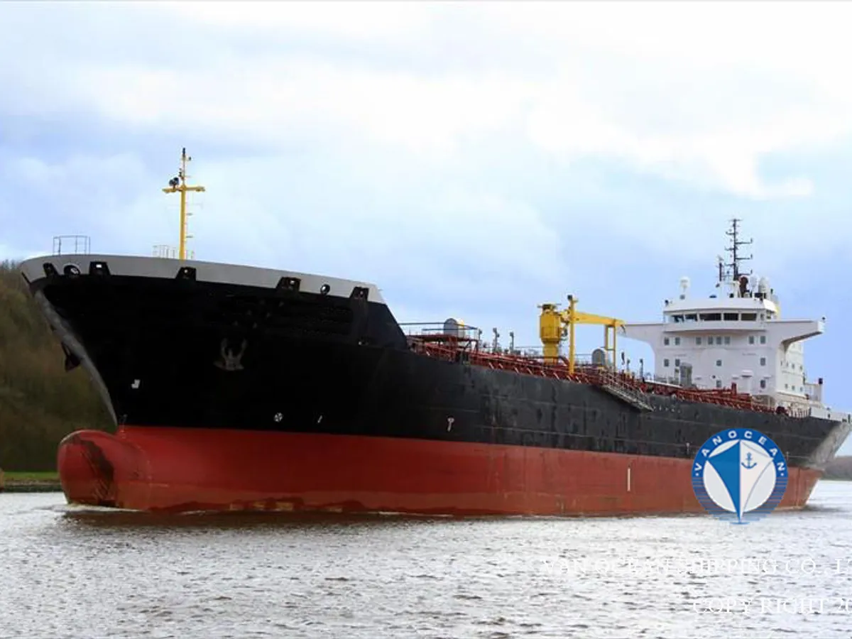 Navio-tanque de óleo/produtos químicos à venda