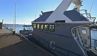 Barco de tripulação à venda