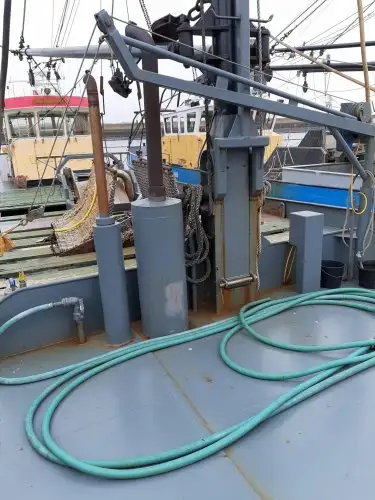 Navio de pesca de arrasto à venda