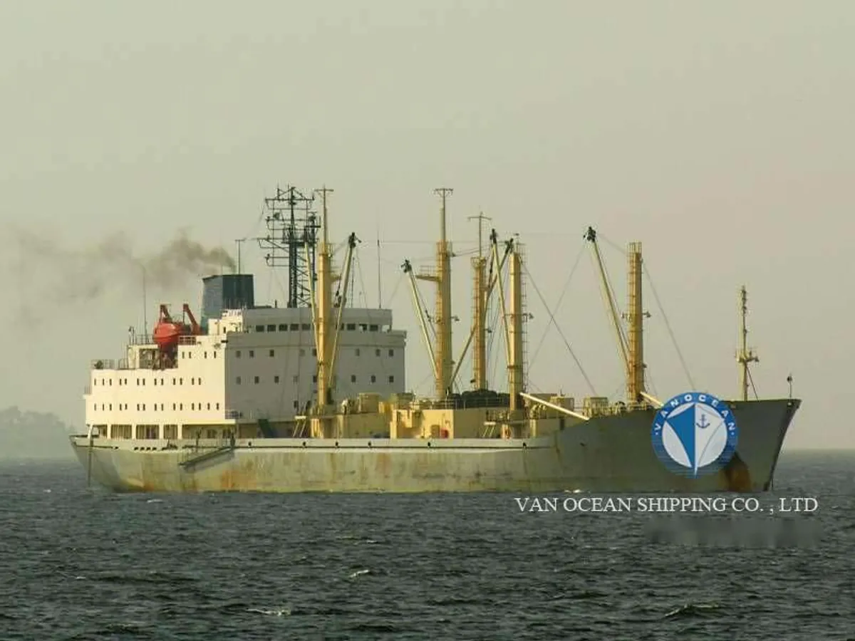 Navio frigorífico à venda