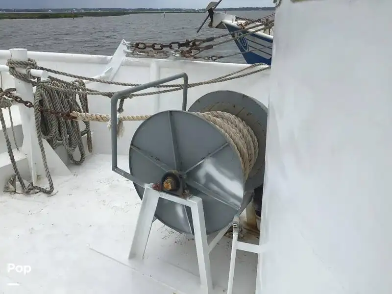 Navio de pesca de arrasto à venda
