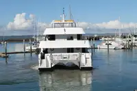 Catamarã à venda