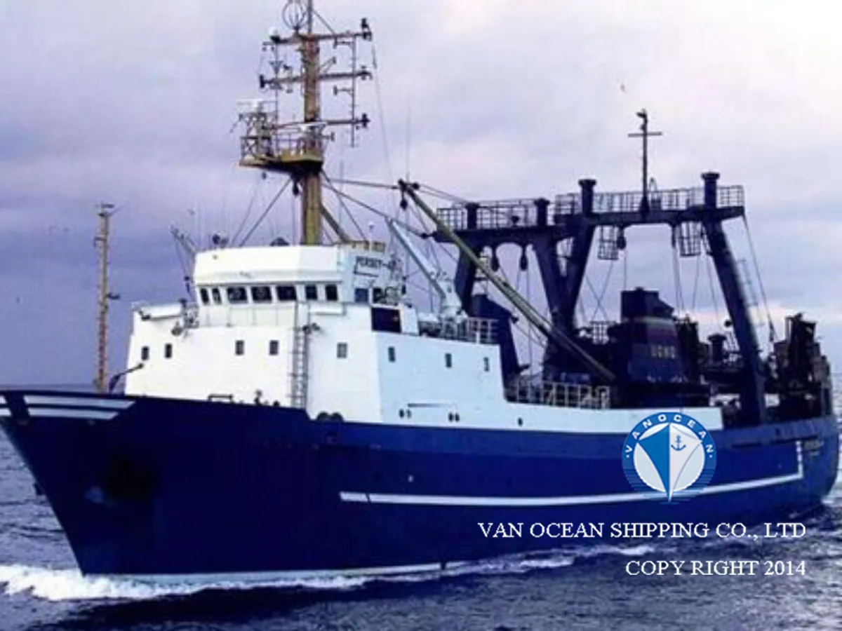 Navio de pesca de arrasto à venda