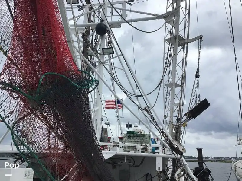 Navio de pesca de arrasto à venda