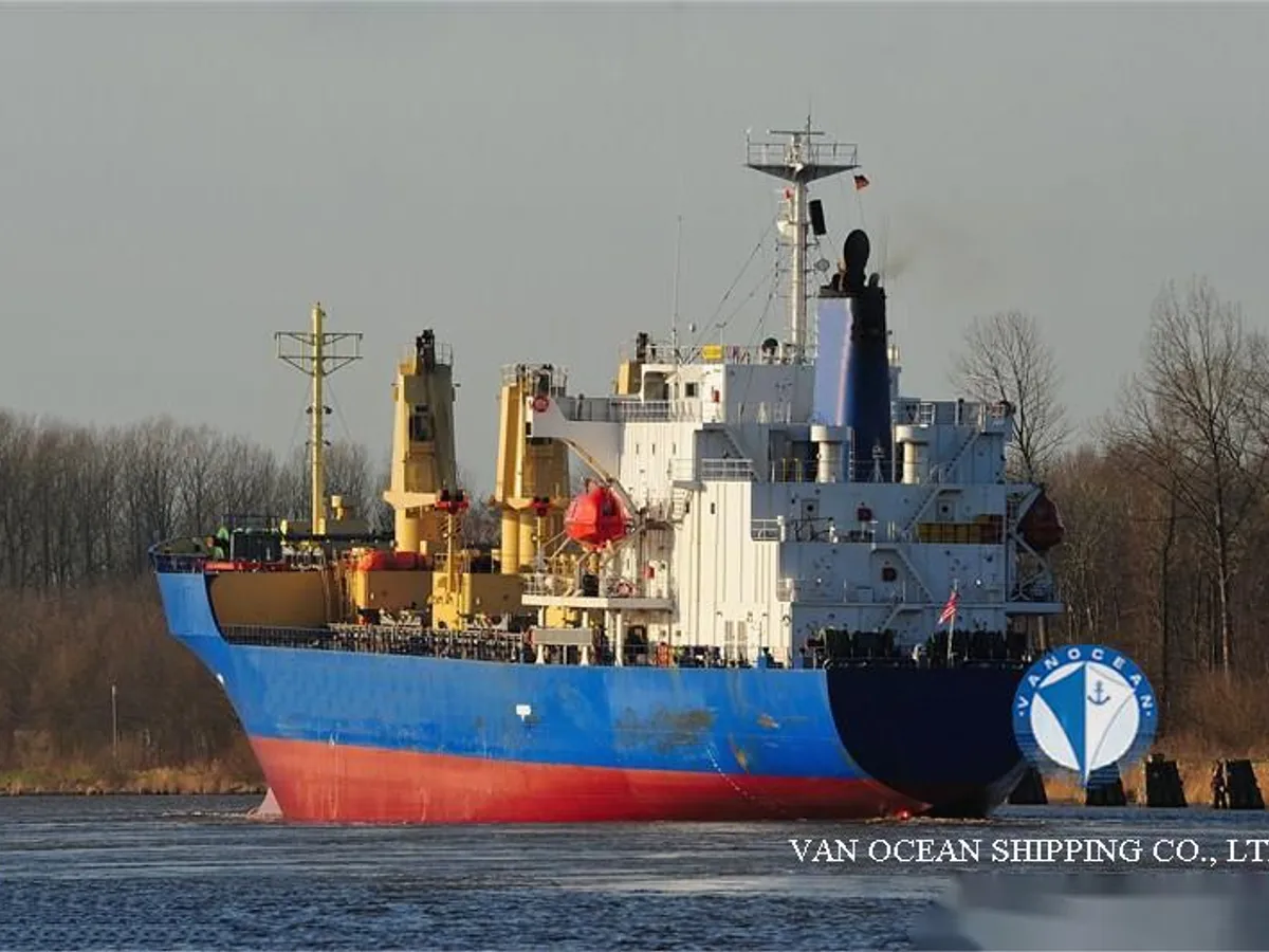 Navio frigorífico à venda