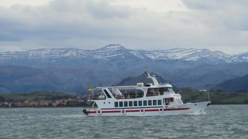 Navio de transporte de passageiros (Ferry) à venda