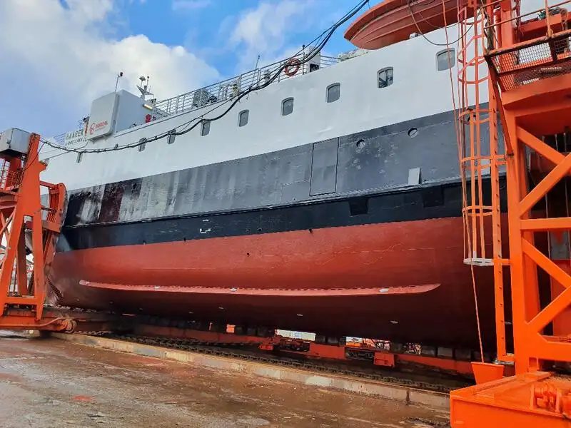 Navio graneleiro à venda