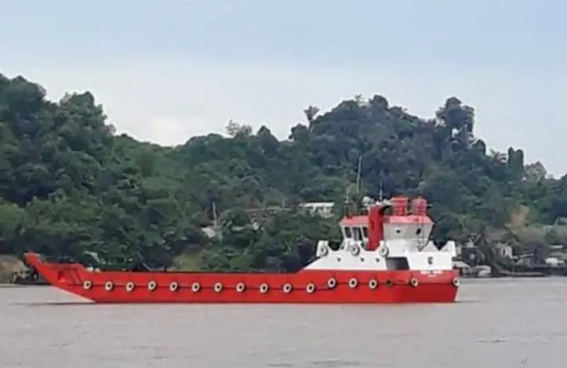 Balsa de desembarque, tanque à venda