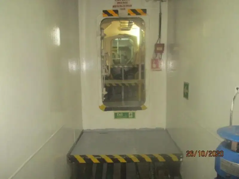 Navio frigorífico à venda