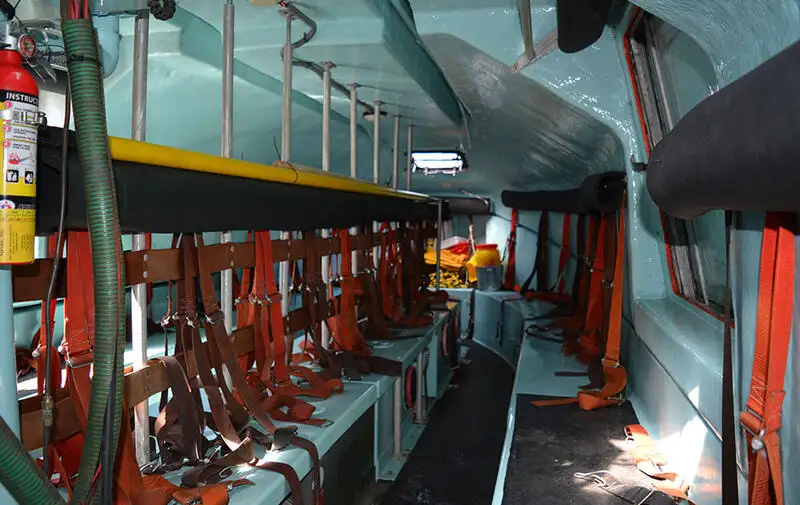 Navio transportador de GNL à venda