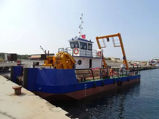 Rebocador à venda
