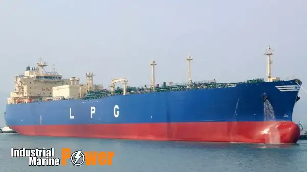 Navio transportador de GNL à venda