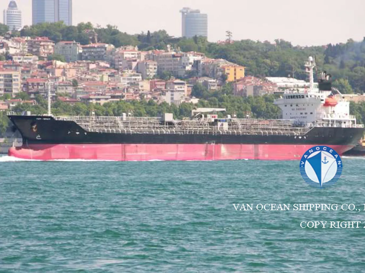 Navio-tanque de óleo/produtos químicos à venda
