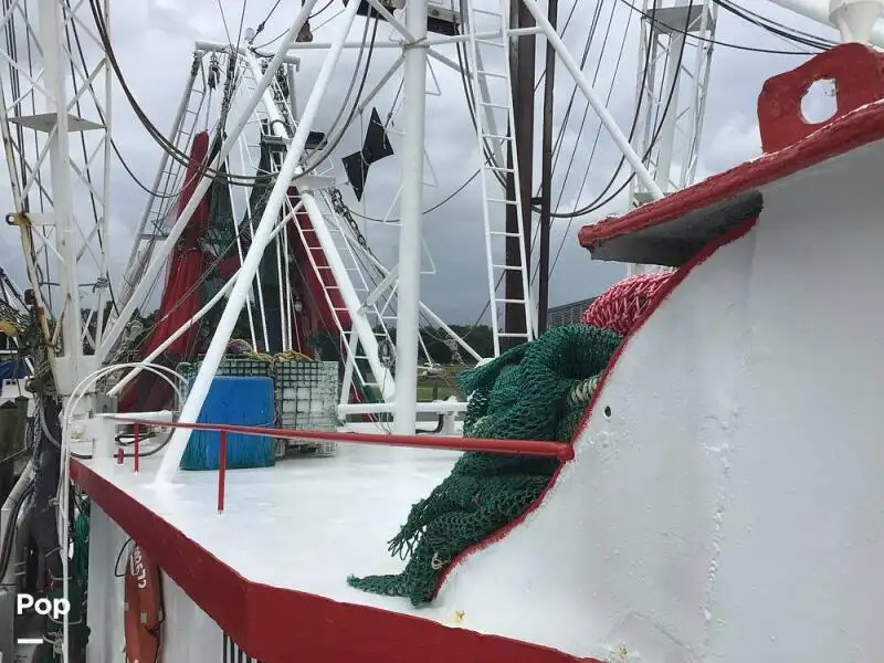 Navio de pesca de arrasto à venda