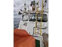 Barco de tripulação à venda