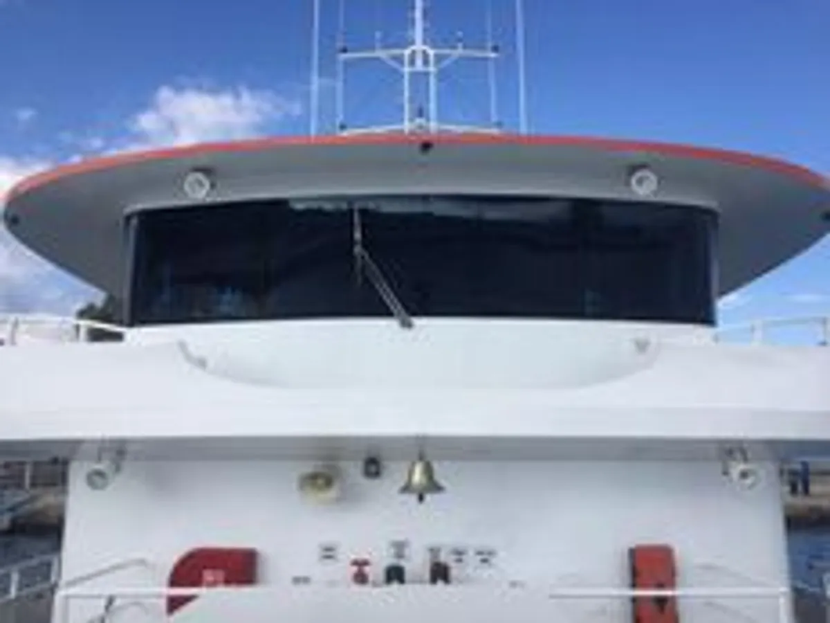 Navio de passageiros à venda