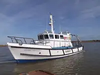 Navio porta-contêineres à venda