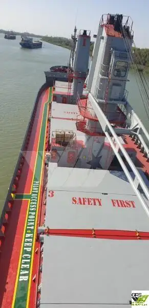 Navio graneleiro à venda
