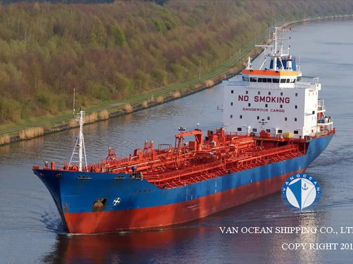 Navio-tanque de óleo/produtos químicos à venda