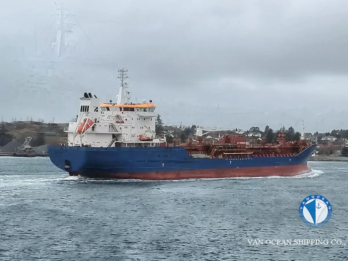Navio-tanque de óleo/produtos químicos à venda