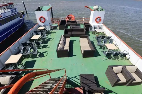 Navio de passageiros à venda