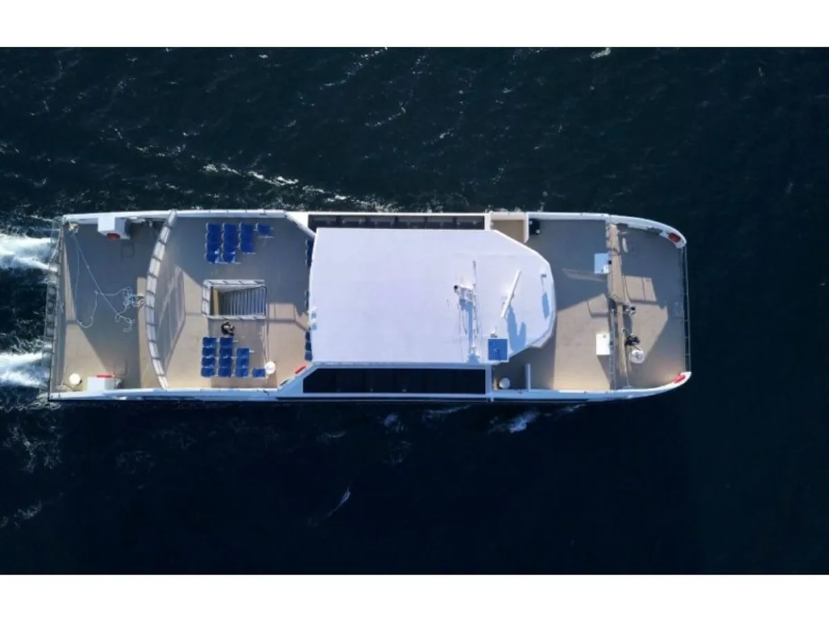 Navio de passageiros à venda