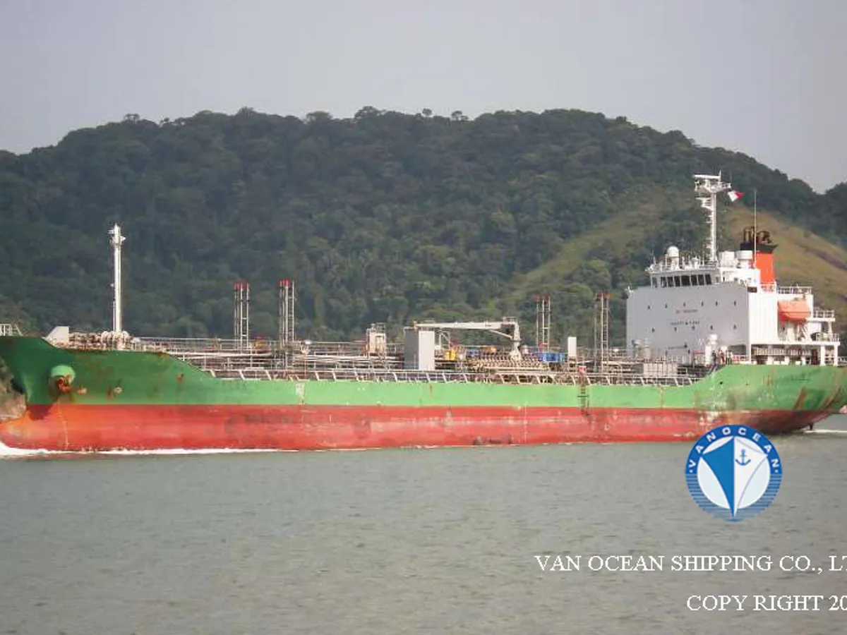 Navio-tanque de óleo/produtos químicos à venda