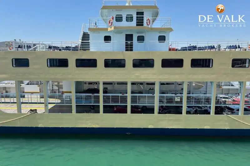 Navio de transporte de passageiros (Ferry) à venda