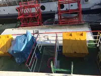 Navio porta-contêineres à venda