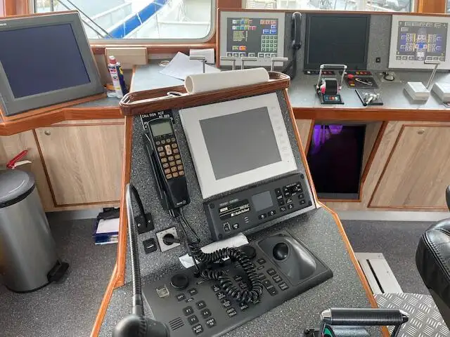 Navio de pesca de arrasto à venda