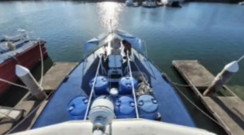 Navio de patrulha à venda