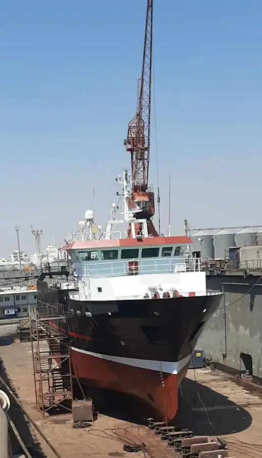 Navio de abastecimento à venda
