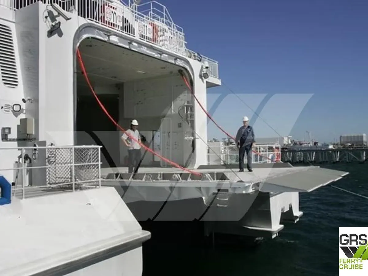 Navio RoPax à venda