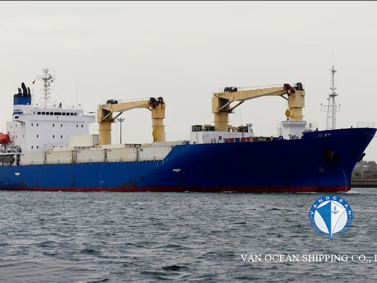 Navio frigorífico à venda