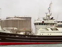 Navio de pesca de arrasto à venda