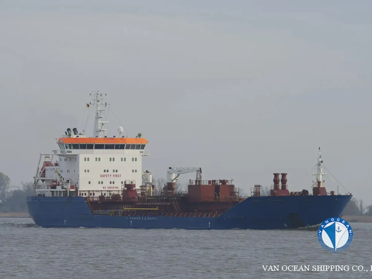 Navio-tanque de óleo/produtos químicos à venda