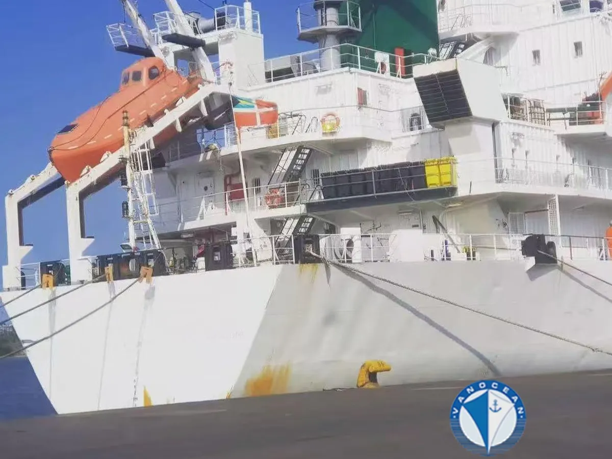 Navio frigorífico à venda