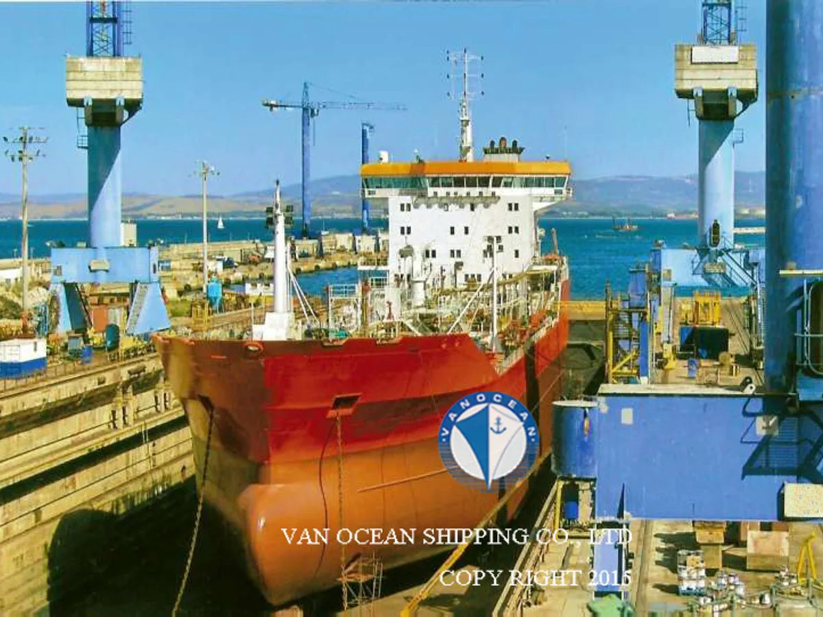Navio-tanque de óleo/produtos químicos à venda